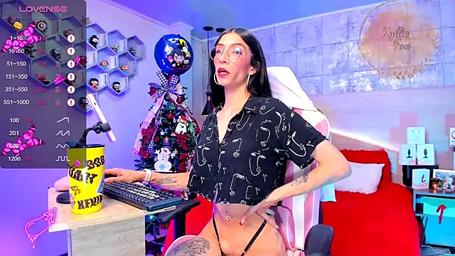 Snapshot of kylliefox_ chatting on 12-27-24, 01:18 kylliefox online show from 12-27-24, 01:18