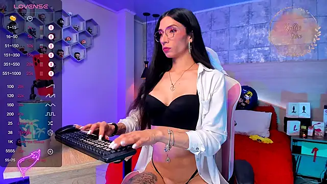Snapshot of kylliefox_ chatting on 01-24-25, 01:03 kylliefox online show from 01-24-25, 01:03