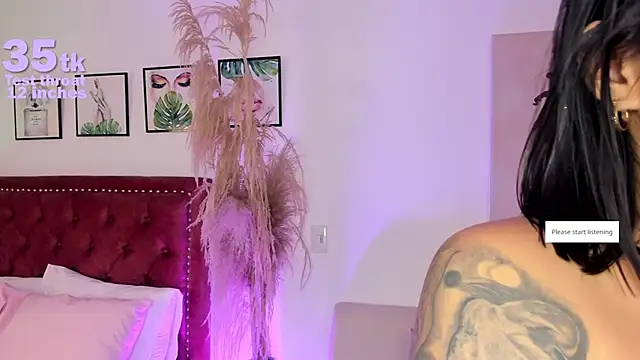 Snapshot of Lilyy_joness chatting on 02-13-26, 01:07 Lilyy joness online show from 02-13-26, 01:07