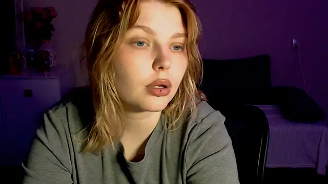 Snapshot of Ophelia_Ritz chatting on 05-10-26, 10:04 Ophelia Ritz online show from 05-10-26, 10:04