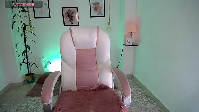 adhara 11 online show from 03-30-26, 11:17