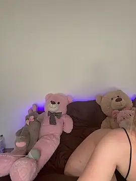 Zoey  08 online show from 04-20-26, 02:42