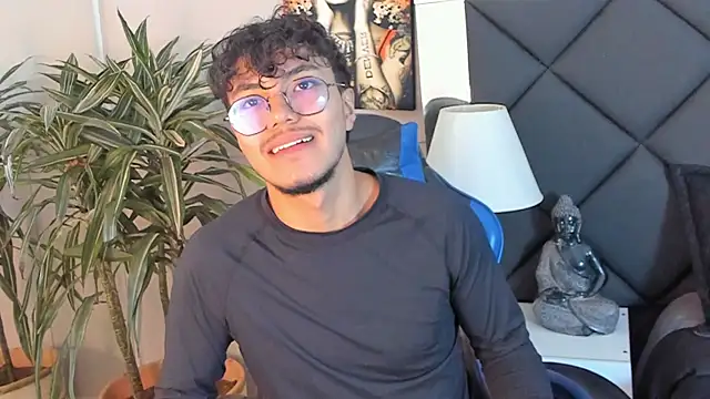 kai storn online show from 04-12-26, 11:48