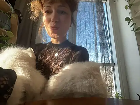 Snapshot of CarolineStar30 chatting on 02-09-26, 08:51 CarolineStar30 online show from 02-09-26, 08:51