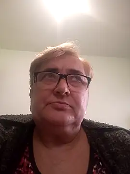 Snapshot of SusanStar874 chatting on 03-24-26, 04:01 SusanStar874 online show from 03-24-26, 04:01