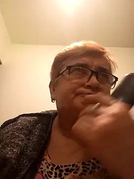 Snapshot of SusanStar874 chatting on 03-29-26, 05:13 SusanStar874 online show from 03-29-26, 05:13