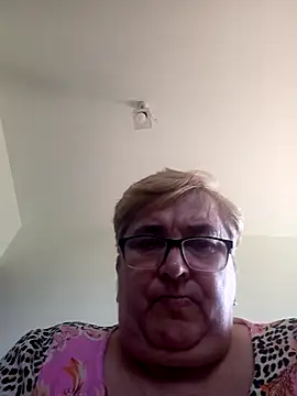 Snapshot of SusanStar874 chatting on 04-05-26, 12:46 SusanStar874 online show from 04-05-26, 12:46