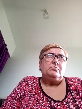 Snapshot of SusanStar874 chatting on 04-14-26, 01:17 SusanStar874 online show from 04-14-26, 01:17