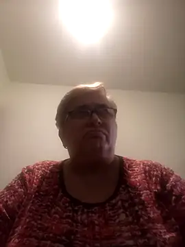 Snapshot of SusanStar874 chatting on 04-20-26, 03:26 SusanStar874 online show from 04-20-26, 03:26