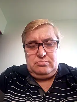 Snapshot of SusanStar874 chatting on 04-25-26, 02:47 SusanStar874 online show from 04-25-26, 02:47
