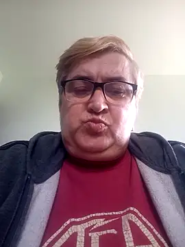 Snapshot of SusanStar874 chatting on 04-29-26, 12:09 SusanStar874 online show from 04-29-26, 12:09