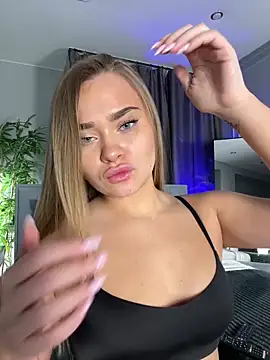 MonicaWestt online show from 03-01-26, 06:48