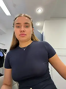 MonicaWestt online show from 04-18-26, 08:29