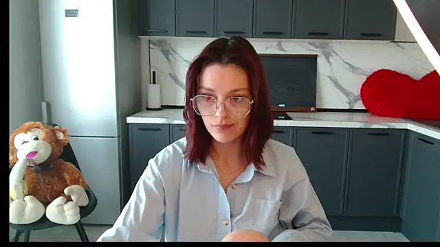 Eva Avea online show from 03-25-26, 07:47