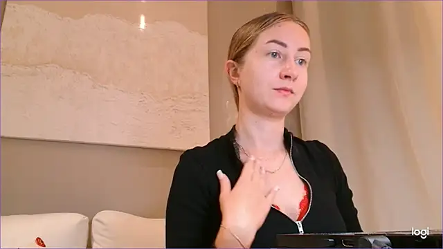 BluueSilk online show from 09-27-25, 05:12