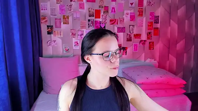 Alanna Pow online show from 04-19-26, 03:06