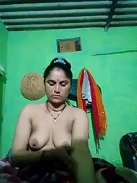 Snapshot of Miya_jaan chatting on 02-04-26, 02:45 Miya jaan online show from 02-04-26, 02:45