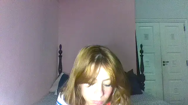 Snapshot of casal_atrevido chatting on 04-19-26, 05:07 casal atrevido online show from 04-19-26, 05:07