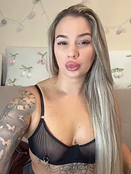 sexybatwomen33 online show from 05-18-26, 06:52
