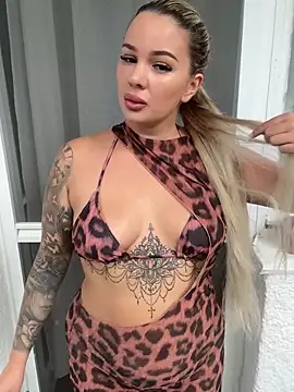 sexybatwomen33 online show from 06-04-26, 07:36
