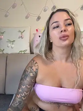 sexybatwomen33 online show from 06-11-26, 06:22