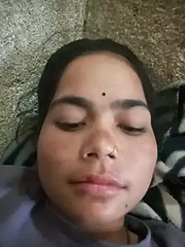 Snapshot of Sunali_Bendre chatting on 06-11-26, 03:15 Sunali Bendre online show from 06-11-26, 03:15