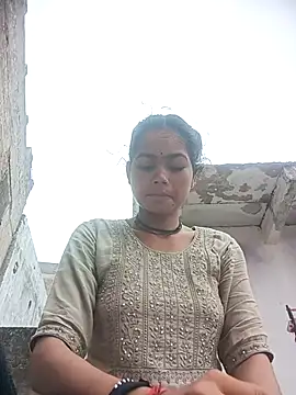 Snapshot of Sunali_Bendre chatting on 07-22-26, 02:36 Sunali Bendre online show from 07-22-26, 02:36
