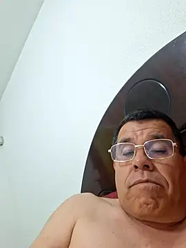 Snapshot of eros3442 chatting on 06-28-26, 06:19 eros3442 online show from 06-28-26, 06:19