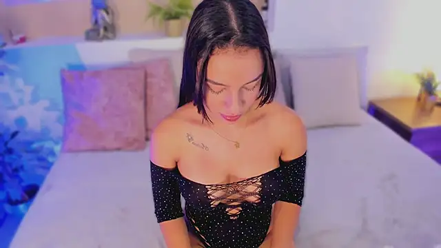 xiomara cortes online show from 04-06-26, 07:48