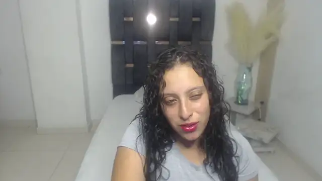 Snapshot of Barbara_D_Valencia chatting on 06-01-26, 03:25 Barbara D Valencia online show from 06-01-26, 03:25