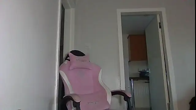 verscub6969 online show from 04-18-26, 07:07