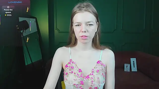  Tina Tayllor  online show from 04-12-26, 09:42