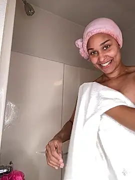 Jamalyce online show from 04-19-26, 02:49