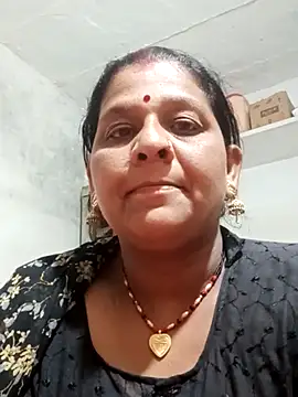 Snapshot of Hirdesh_sahhu chatting on 02-11-26, 12:04 Hirdesh sahhu online show from 02-11-26, 12:04