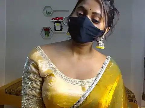 Hotginni4 online show from 06-12-26, 04:50