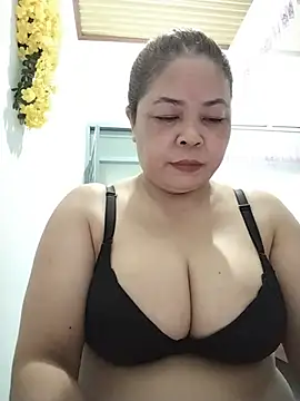 Baby-bigtits2026 online show from 07-21-26, 10:39