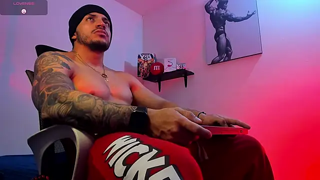 LiamReigns  online show from 03-18-26, 08:34