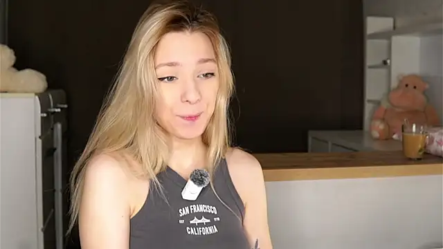 LeeryWonder online show from 04-06-26, 01:25