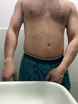 Snapshot of RoccoHardy chatting on 02-17-26, 03:25 RoccoHardy online show from 02-17-26, 03:25