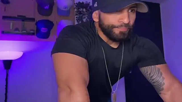 SamDornan51 online show from 04-08-26, 01:16