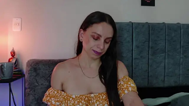 NatalyGuzman26 online show from 03-25-26, 12:27