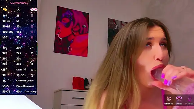 JasminUqueen online show from 04-09-26, 06:19