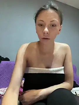 Foxy20withBear online show from 07-17-26, 07:19