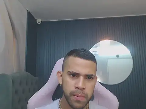 Snapshot of chacorta_ chatting on 05-12-26, 01:03 chacorta online show from 05-12-26, 01:03
