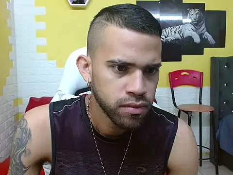 Snapshot of chacorta_ chatting on 05-19-26, 01:06 chacorta online show from 05-19-26, 01:06