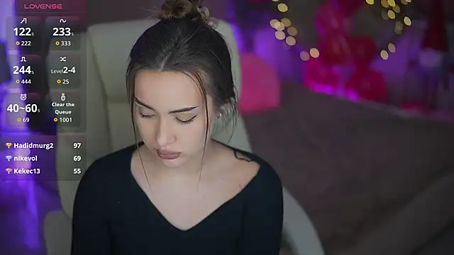 OliviaMoore  online show from 02-17-26, 06:47