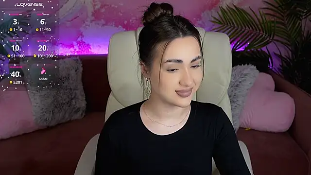 OliviaMoore  online show from 03-05-26, 07:04