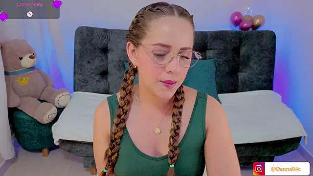 DannaCouper  online show from 03-30-26, 10:49