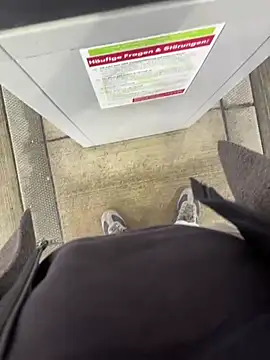 Snapshot of Lennart1869 chatting on 02-23-26, 03:09 Lennart1869 online show from 02-23-26, 03:09