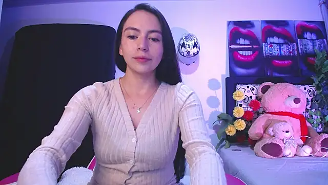 Snapshot of lika_little0 chatting on 06-10-26, 12:11 lika little0 online show from 06-10-26, 12:11
